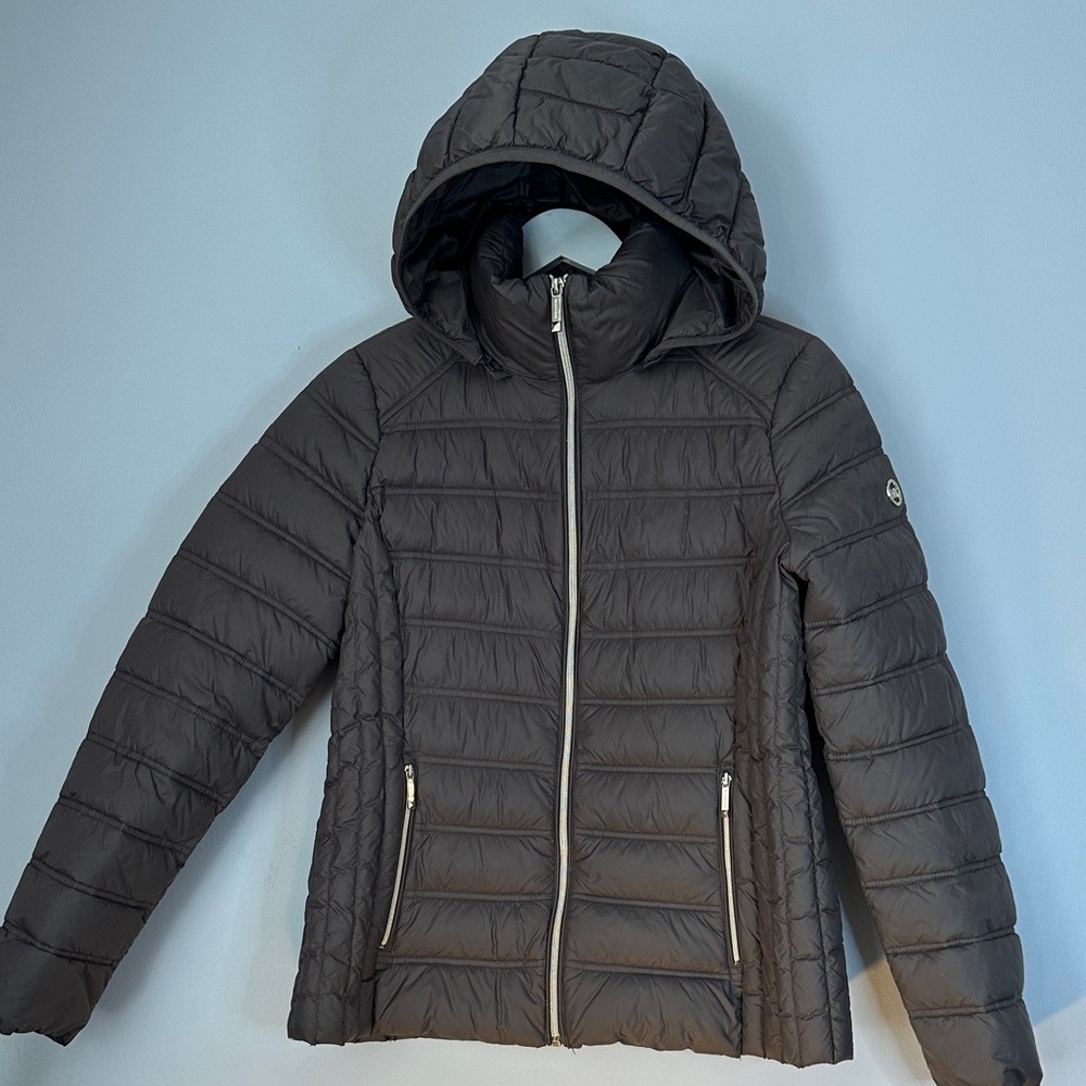 MICHAEL Michael Kors women's hooded packable down puffer coat grey/malachite M